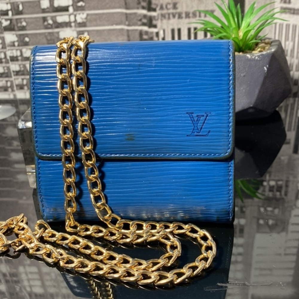Authentic Louis Vuitton Blue Epi Wallet - Picture 3 of 13